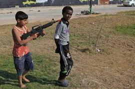 男孩战争在线观看,在线激战，青春热血的虚拟战场