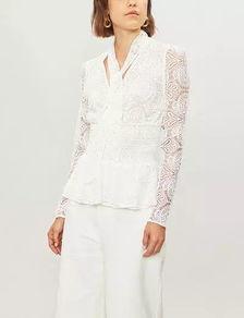 外国明星衣服品牌,外国明星衣橱里的国际知名品牌揭秘