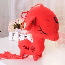 网红公仔喜庆图片,欢乐氛围感染人心