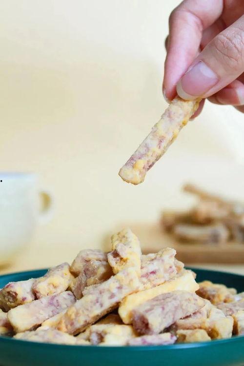 荔浦芋头条桂林,桂林美食新宠，芋香四溢的诱惑之旅